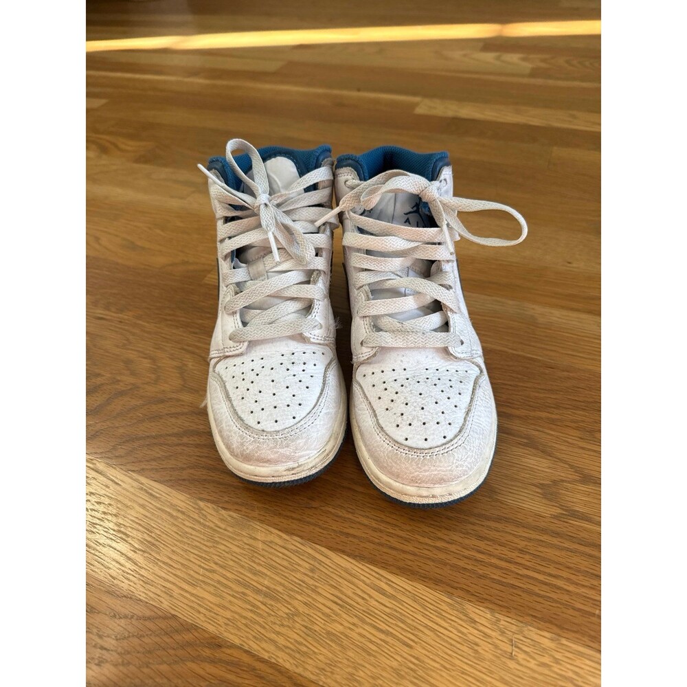 Air Jordan kids size 4y